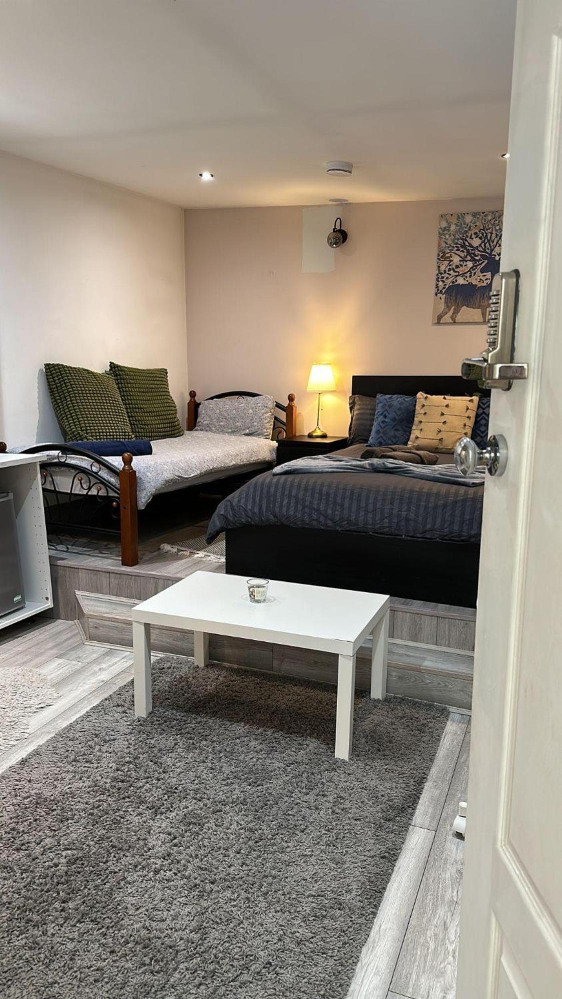 شقة Acton High Street لندن المظهر الخارجي الصورة