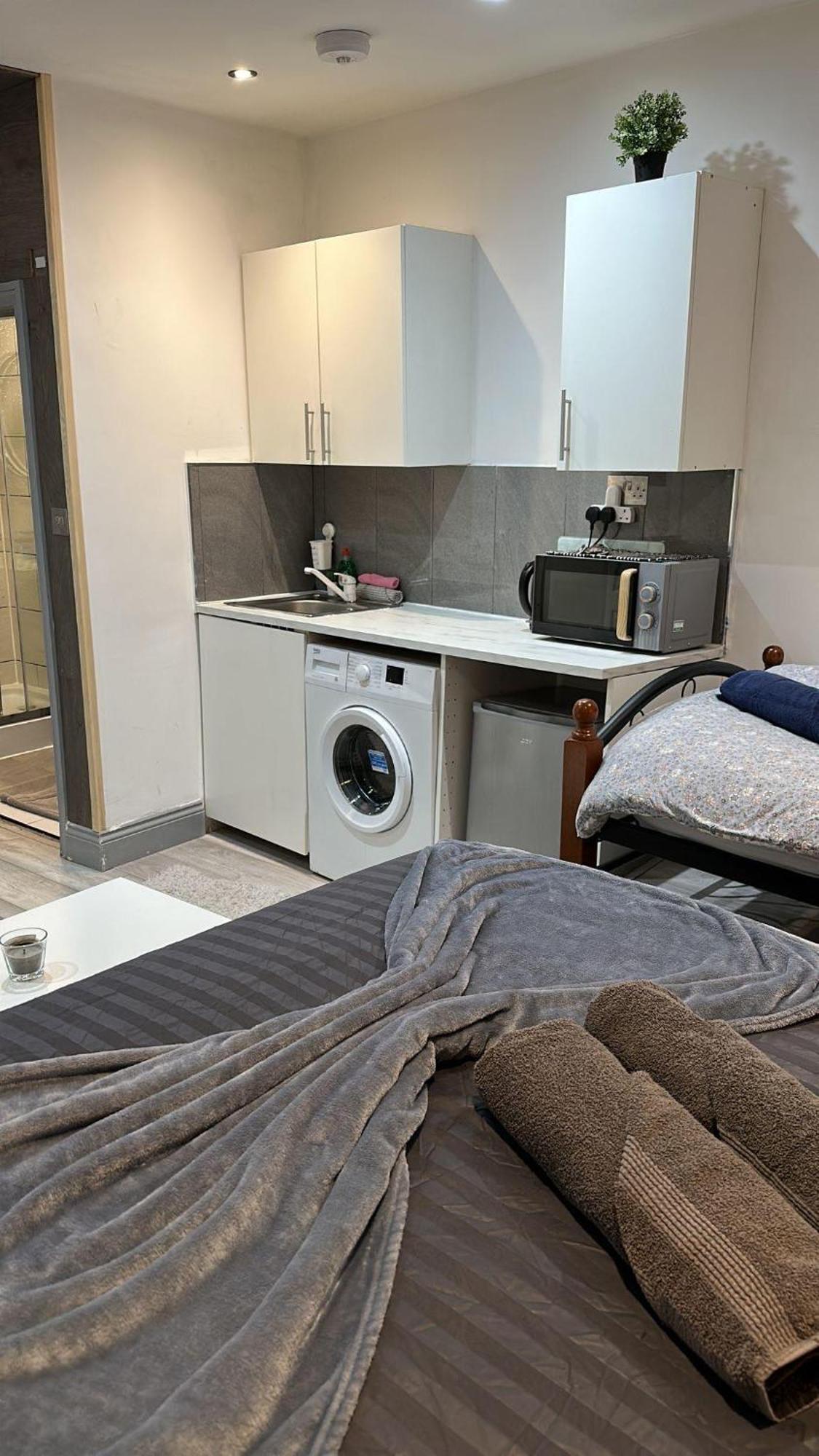 شقة Acton High Street لندن المظهر الخارجي الصورة