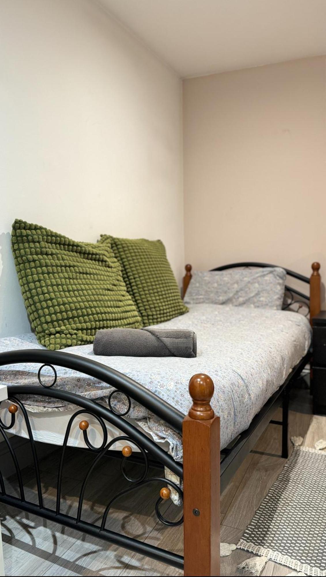 شقة Acton High Street لندن المظهر الخارجي الصورة